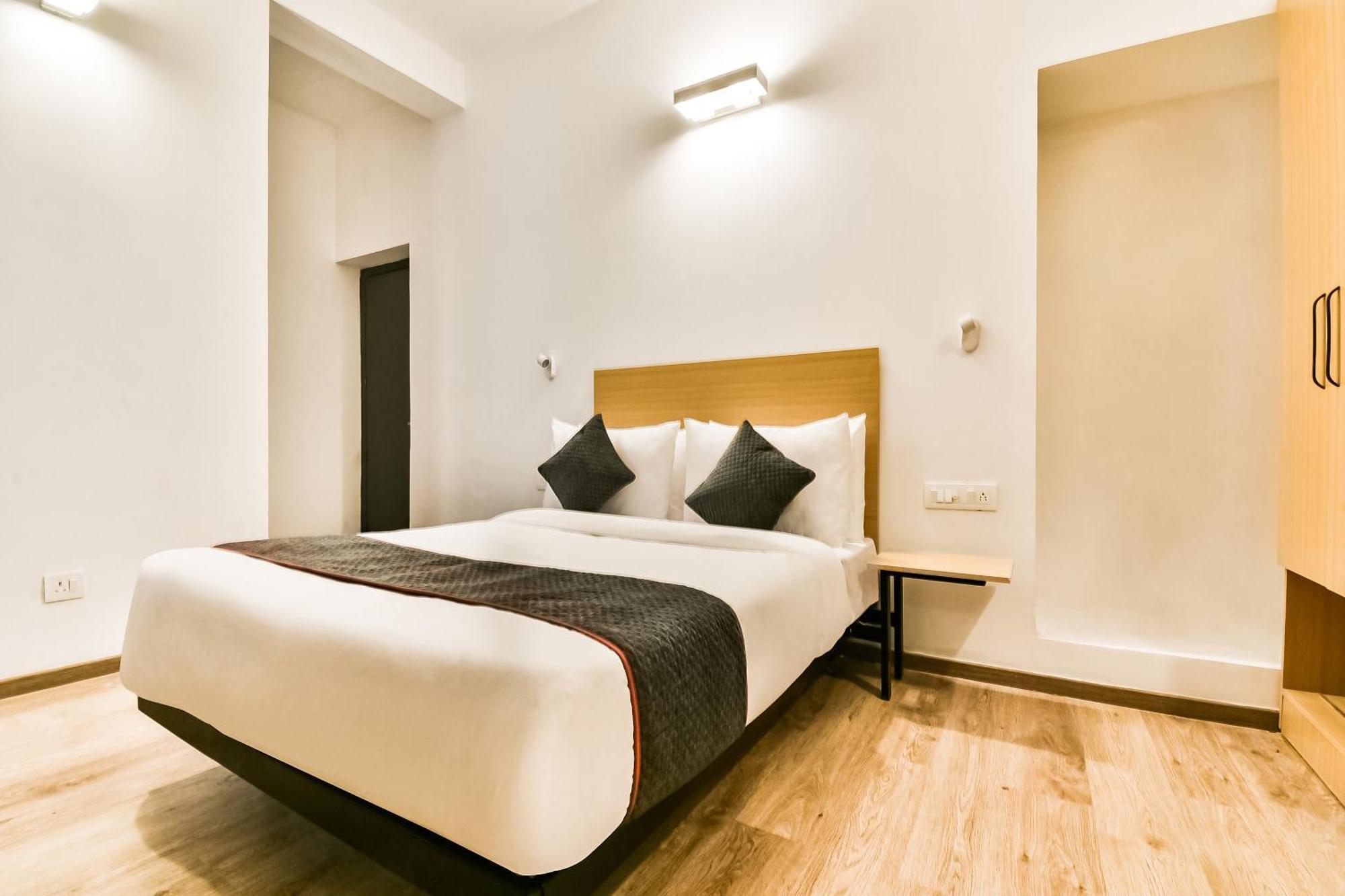 Super Townhouse Menka Hotel Patna  Exterior photo